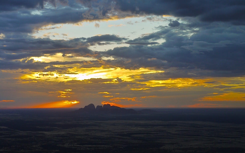 Sunset Uluru Kata Tjuta Nationa Park Helicopter Flight