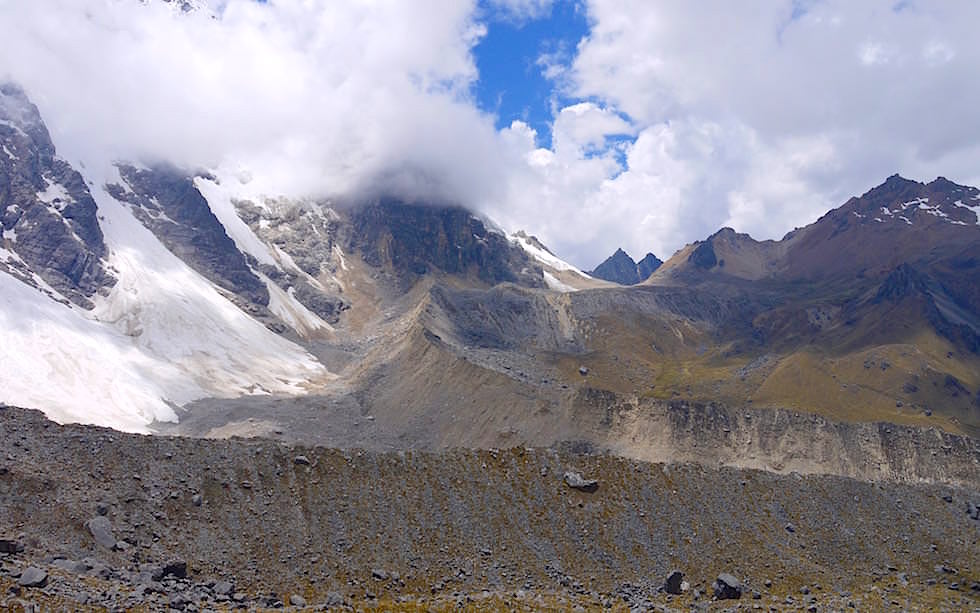 Bergwelt auf der Passhöhe des Abra Salkantay Trek Peru 