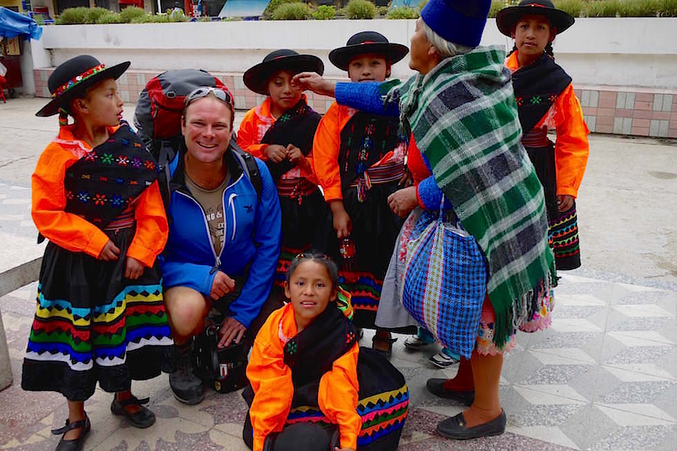 Kinder in bunter Tracht - San Mateo - Peru