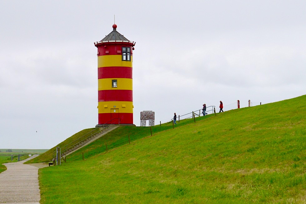 Der bekannteste Leuchtturm Deutschlands: Pilsumer Leuchtturm auch Otto-Leuchtturm genannt - Krummhörn - Ostfriesland