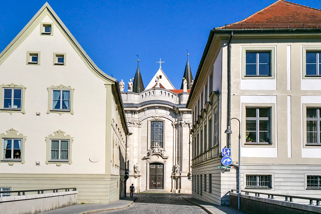 Historische Altstadt & Bisschofsstadt Eichstätt - Ausblick auf den Dom von der Spitalbrücke - Altmühltal Sehenswürdigkeiten - Bayern